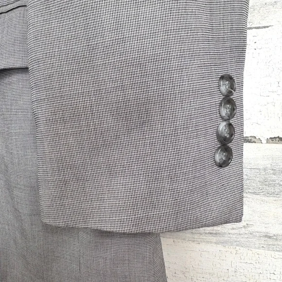 Jos A Bank Mens 42R 36x29 Tailored Fit Gray Cotton Wool Blend Micro Check Suit
